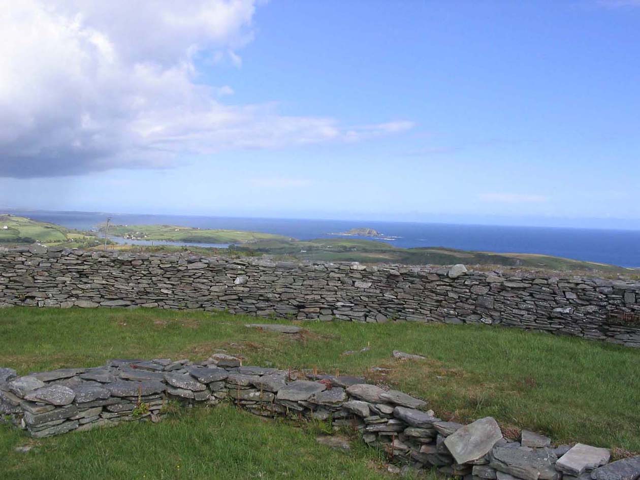 Ring Fort, Castletownshend 3 2007.jpg 151.1K